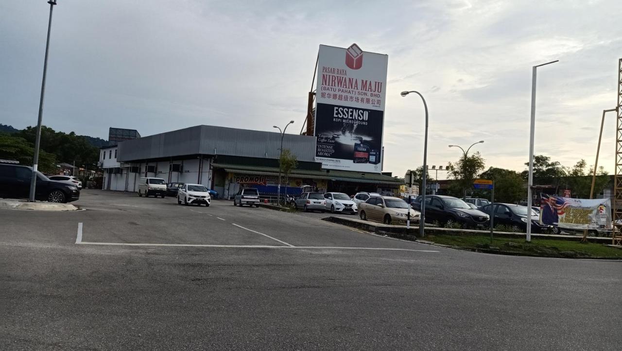 Snoopy Homestay Two Bedroom Batu Pahat Exterior foto